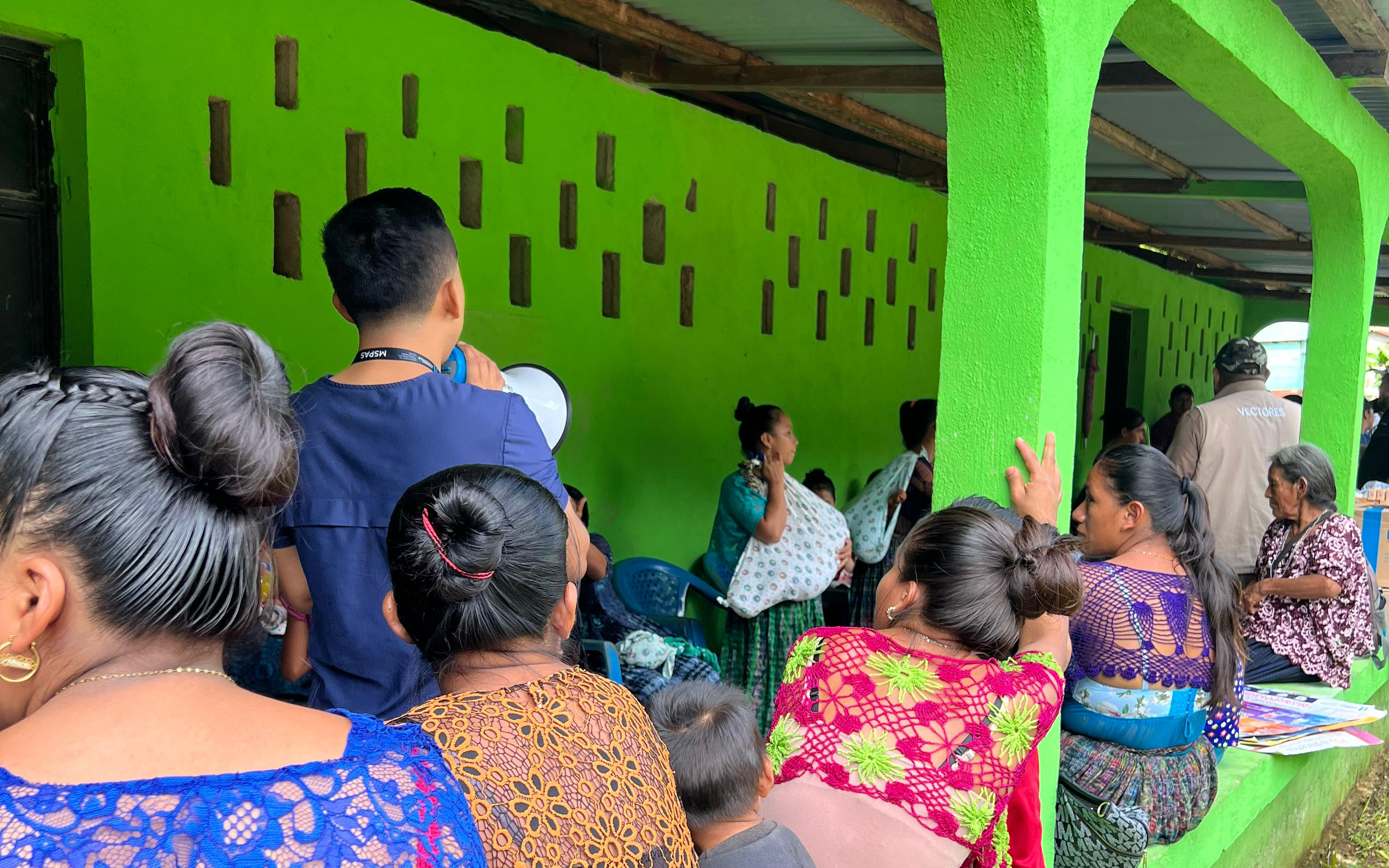 El proyecto incluye campañas de cribado de Virus del Papiloma Humano (VPH) con muestras tomadas por las propias pacientes. Foto: Fundación EHAS