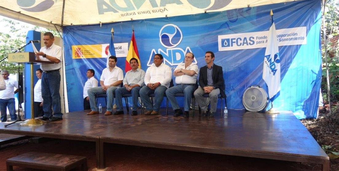 Más de 4.000 personas con agua potable en cuatro comunidades de Izalco. El Salvador.