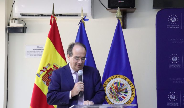 Embajador de España en El Salvador, Fernando Rey Yébenes
