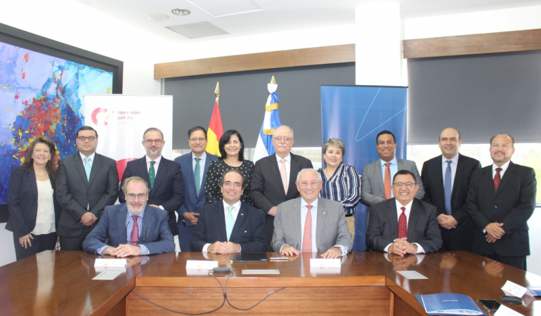 Firma del contrato de préstamo del FONPRODE entre el ICO y el Banco Azul