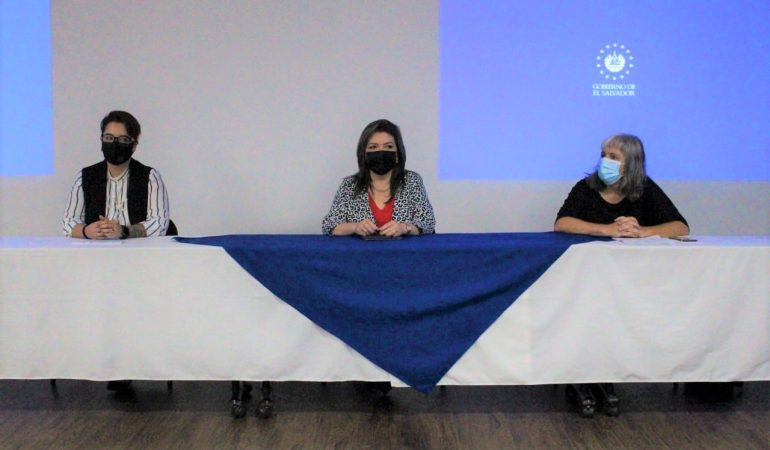 Cristina Aldama, Coordinadora General de la AECID El Salvador, participó en la firma de la carta de entendimiento entre la Unidad Técnica Ejecutiva (UTE) y el Instituto Salvadoreño para el Desarrollo de la Mujer (ISDEMU)