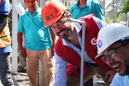 El Ministro Consejero de la Embajada de España, Alfonso Pérez-Hernández, junto con el presidente de la ANDA, Rubén Alemán