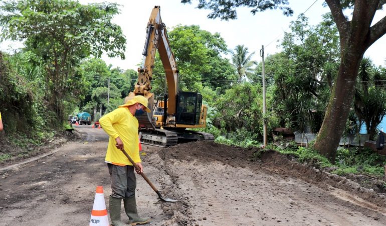 Obras del Proyecto “Caminos Rurales” en El Salvador