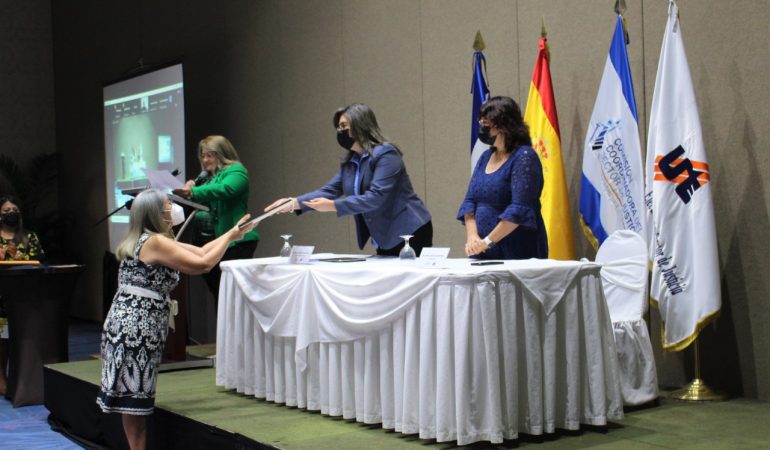Mujeres durante el acto